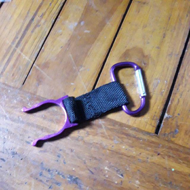 Pengait Botol Minum Mineral Holder Bottle Buckle Keychain