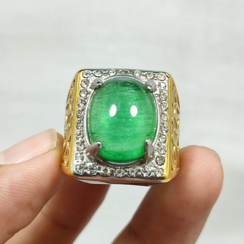 BATU ZAMRUD KALIMANTAN ASLI NATURAL TOP QUALITY SIAP PAKAI