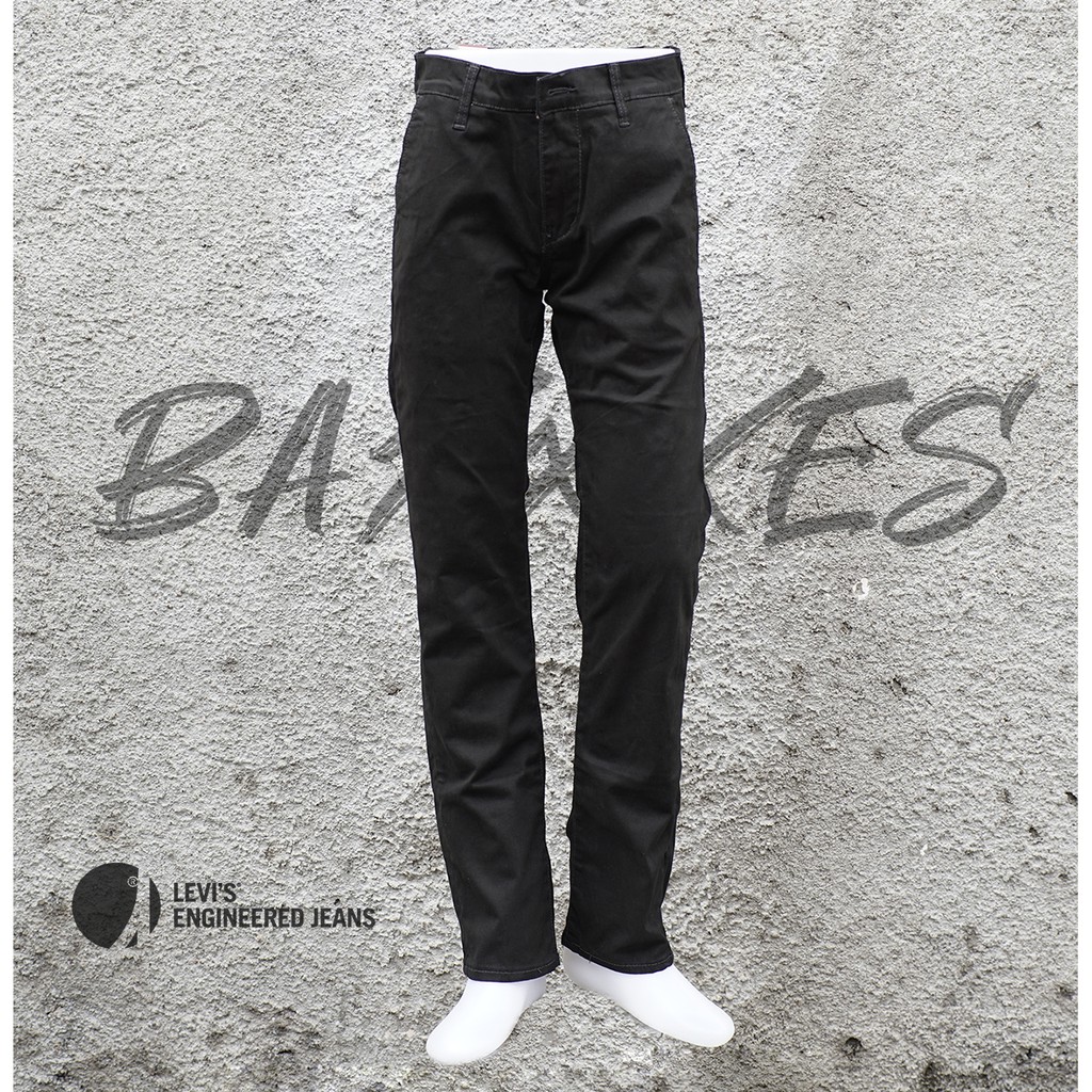 black levi chinos