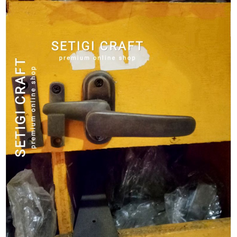 Grendel Slot Kunci Jendela Kuningan