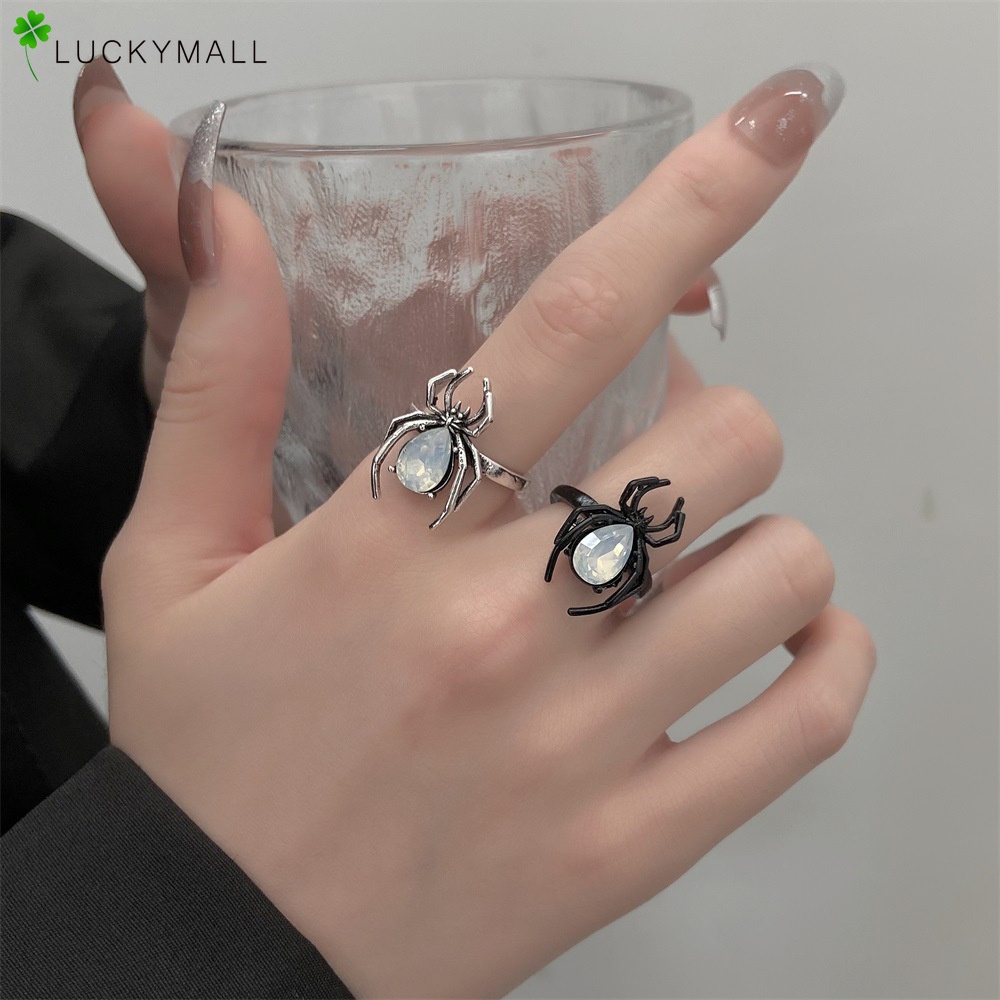 Cincin Jari Bentuk Laba-Laba Warna Hitam Silver Gaya Retro Untuk Wanita