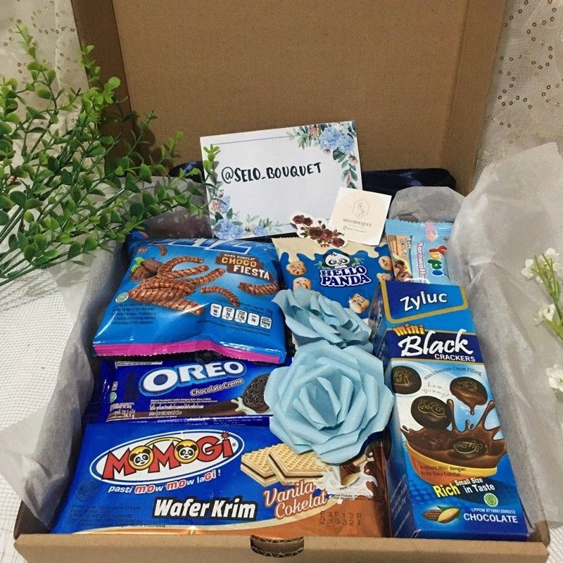 

Snack box gift kado ulang tahun termurah!!