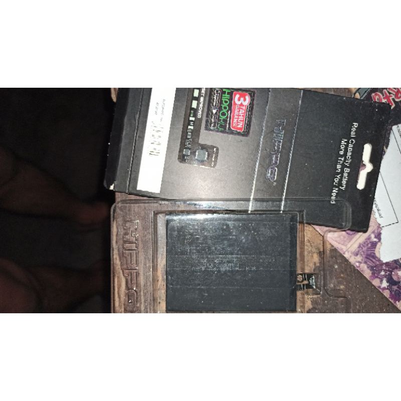 Battery original hippo pocophone f1