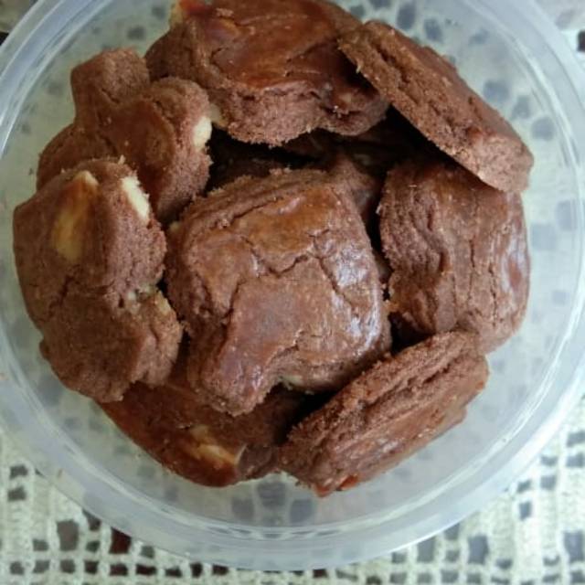 

Kue coklat kenari