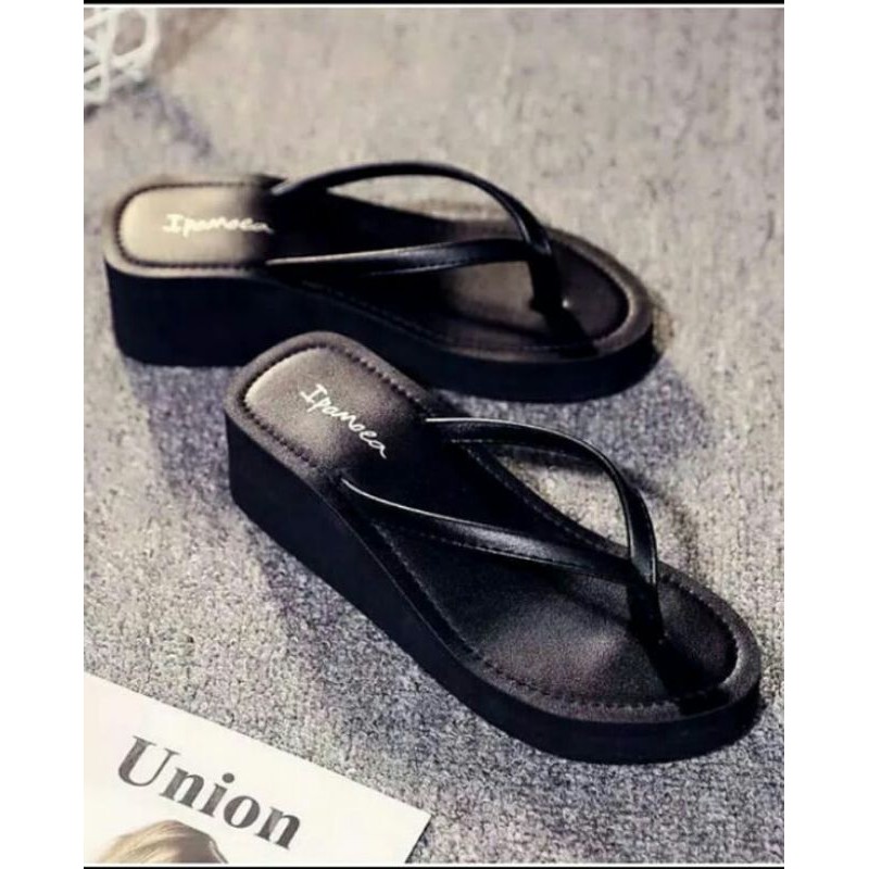 SANDAL WIDGES WANITA SIMPLE HELLEN