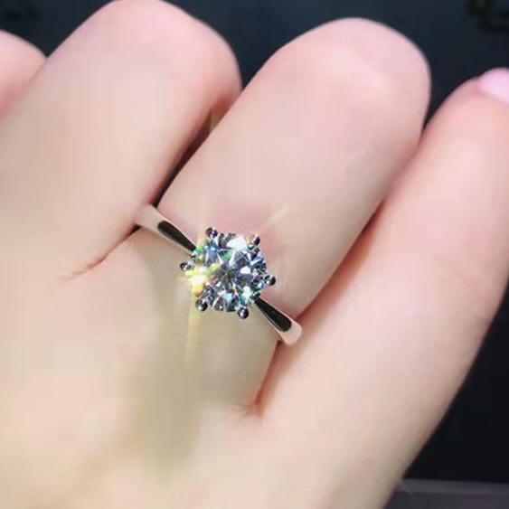 Cincin Berlian Bahan Tembaga Lapis Emas Putih Gaya Eropa Amerika Untuk Wanita