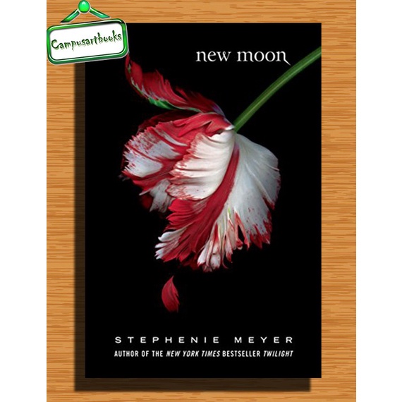 

New Moon (The Twilight Saga #2) by Stephenie Meyer