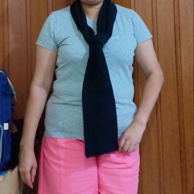 Syal syall scarf shawl rajut polos biru kehitaman