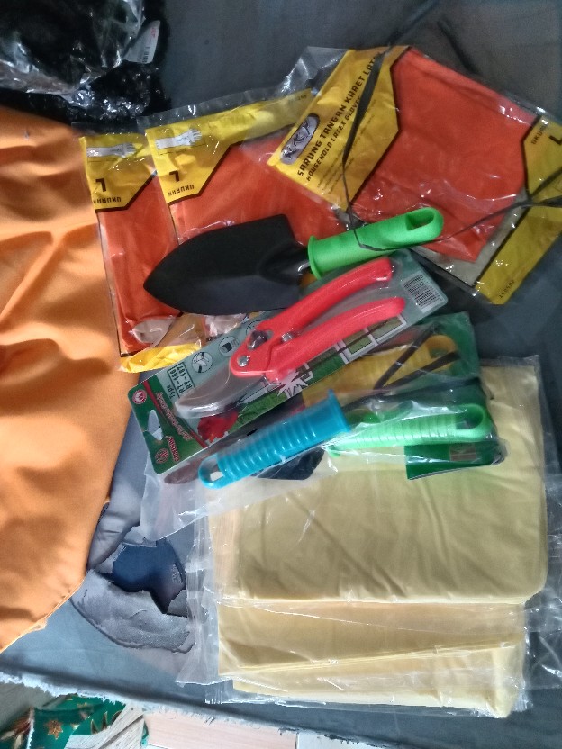Termurah Sarung Tangan Karet Ukuran L(22cm)