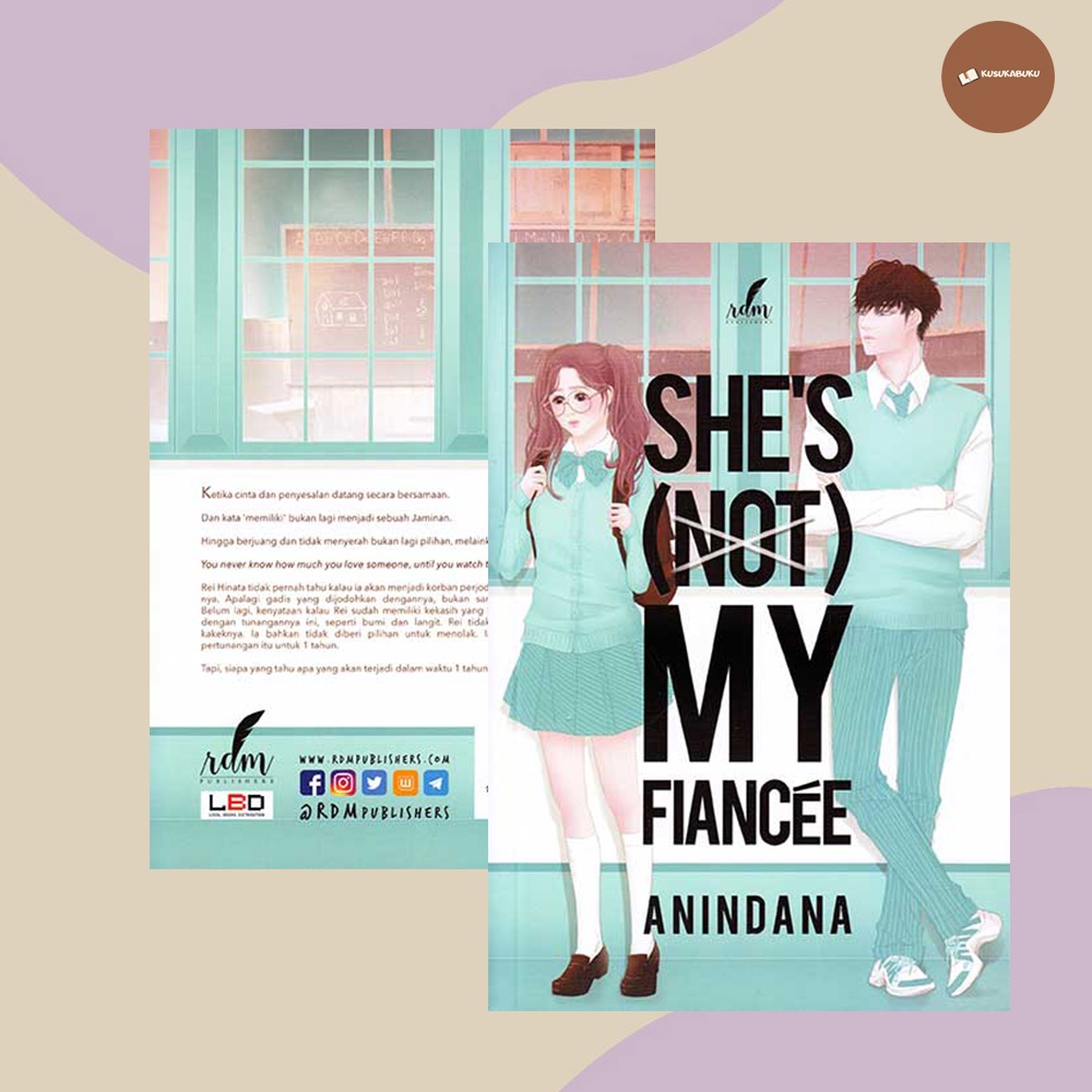 Buku Novel  Shes Not My Fiancee