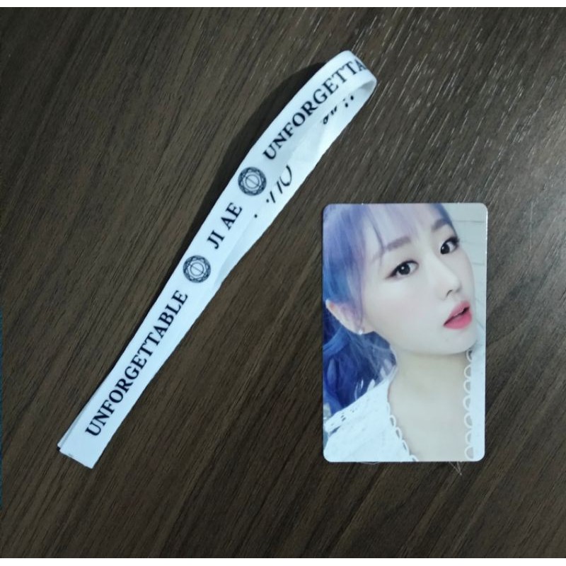 LOVELYZ Photocard & Phone Strap - Unforgettable