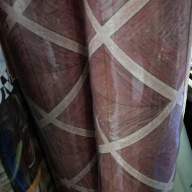 Karpet Lantai taplak Barong motif kayu kotak merah