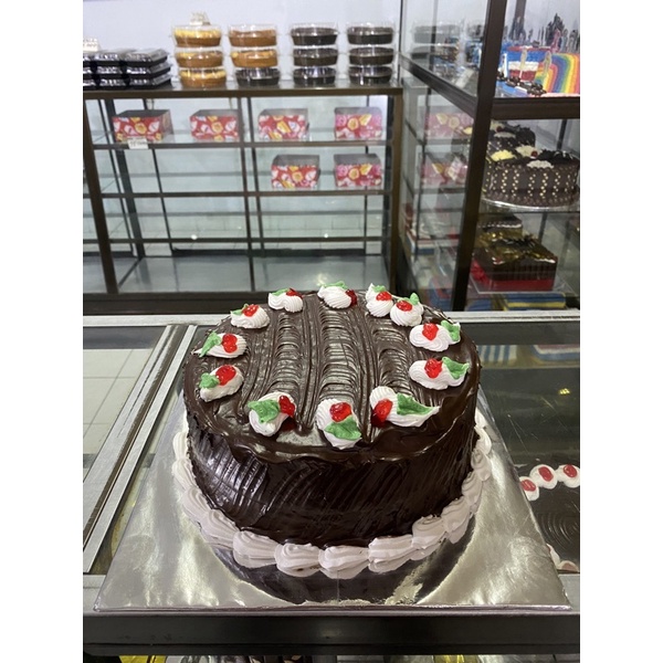 

KUE TART LAPIS SURABAYA UKURAN 22 CM MODEL 3