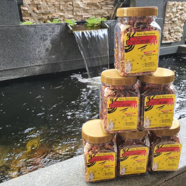 

Teri kacang khas pontianak