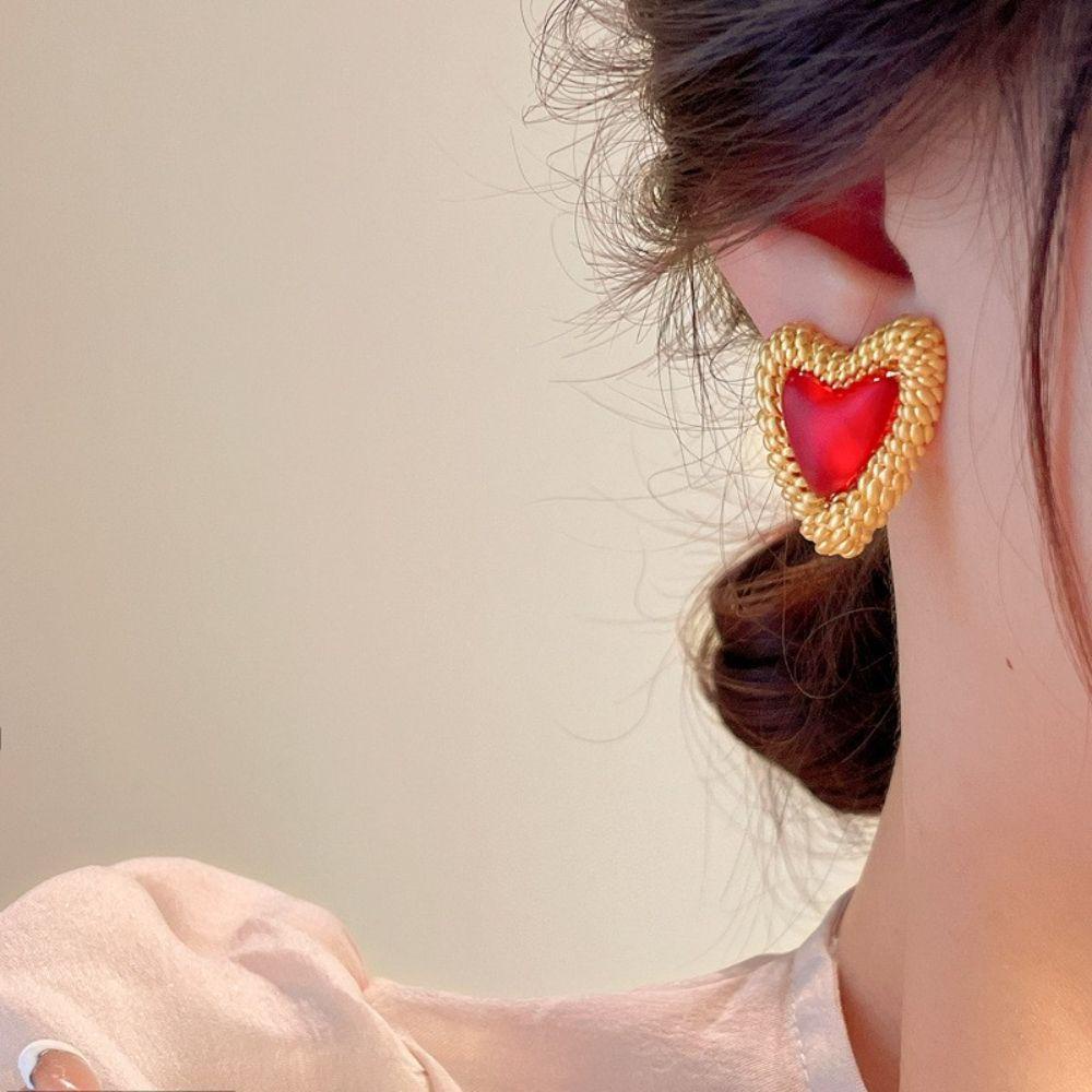 Mxbeauty Liontin Anting Niche Desain Retro Rasa Berlebihan Temperamen Hadiah Untuk Perhiasan Wanitanya