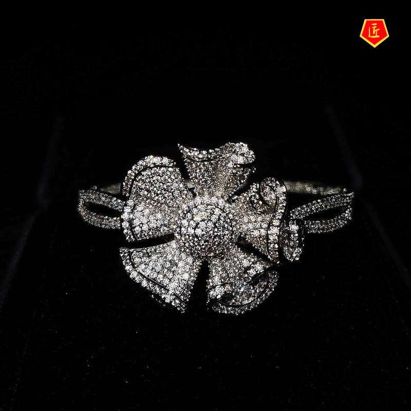 [Ready Stock]Fashion Luxury Super Flash Diamond Ring Heavy Industry Jewelry Design