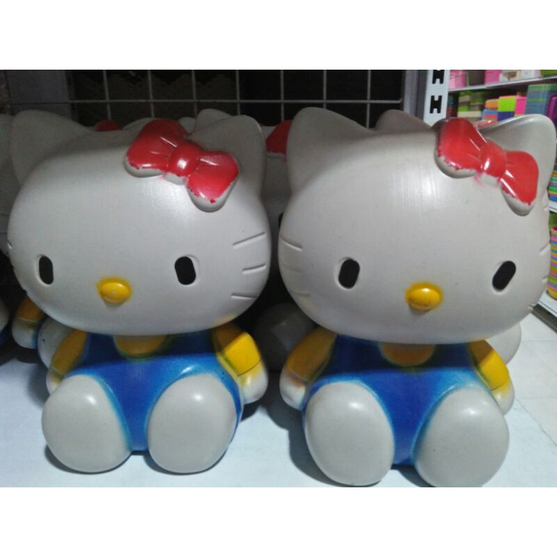 Celengan hello kitty