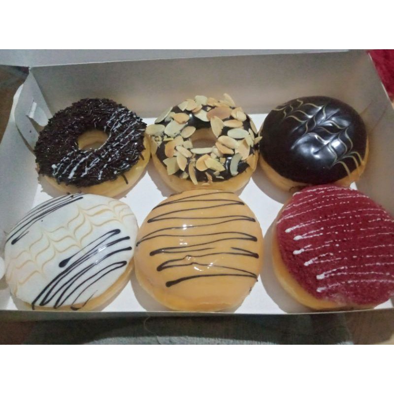 

Donat Nadira