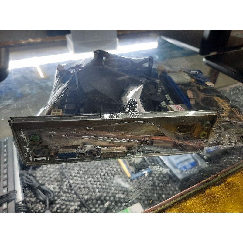 MOTHERBOARD ASROCK H61M-DGS+PROCESSOR+FAN