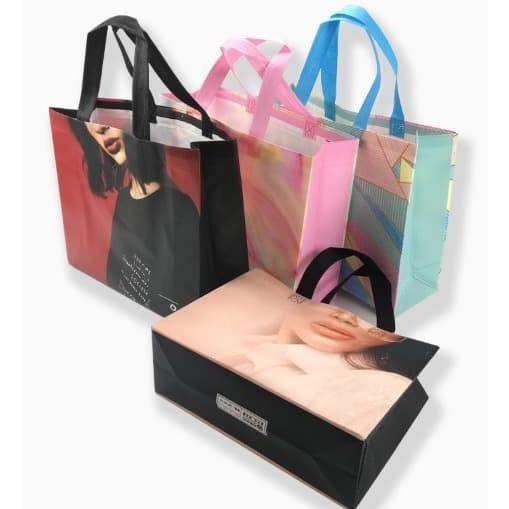 

Goodie Bag FACE RED Kantong Packaging Hampers Hadiah Gift