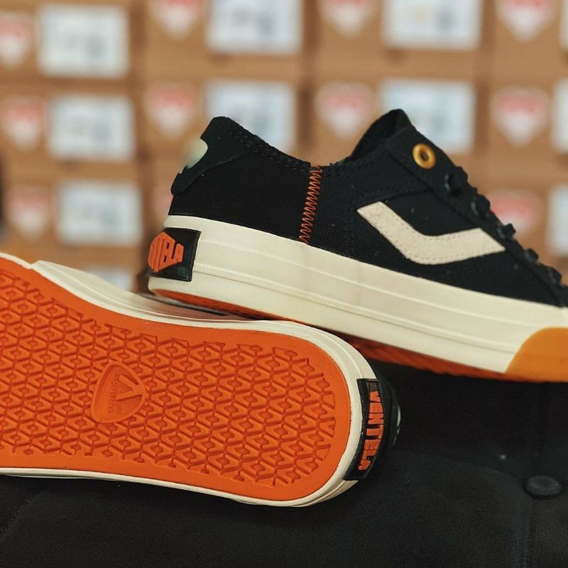 VENTELA NEVERTOOLAVISH NOIR LOW