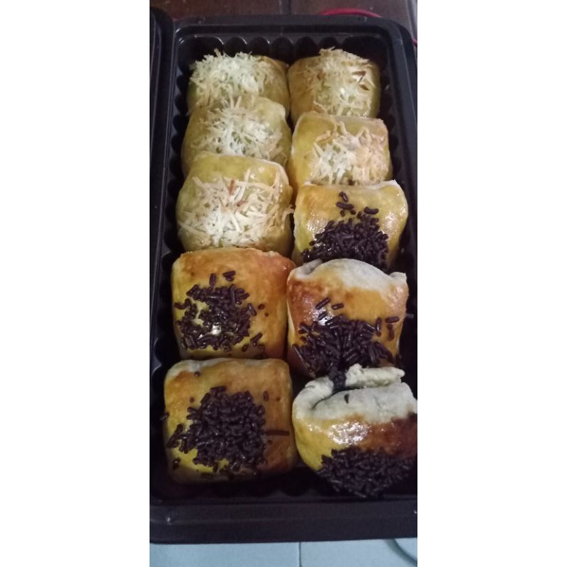 

bolen pisang coklat keju