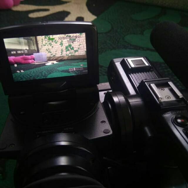 kamera vidio handycam sony  hxr mc2500 bagus
