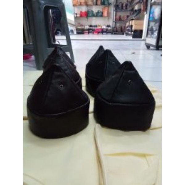 peci Rosululloh dari kulit domba