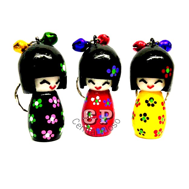 Gantungan Kunci BONEKA JEPANG KOKESHI bentuk Gantungan Kunci bisa untuk souvenir atau kado unik