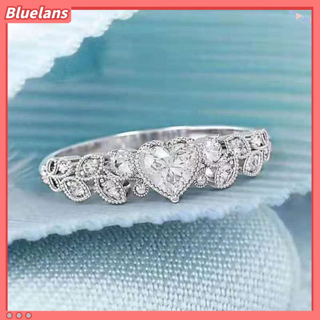 Cincin Bentuk Daun Aksen Berlian Imitasi Untuk Wanita