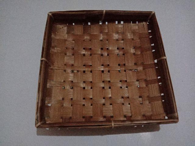 (kot04) Piring Kotak No.4 Natural Ukuran 18 X 18 X 4 Cm