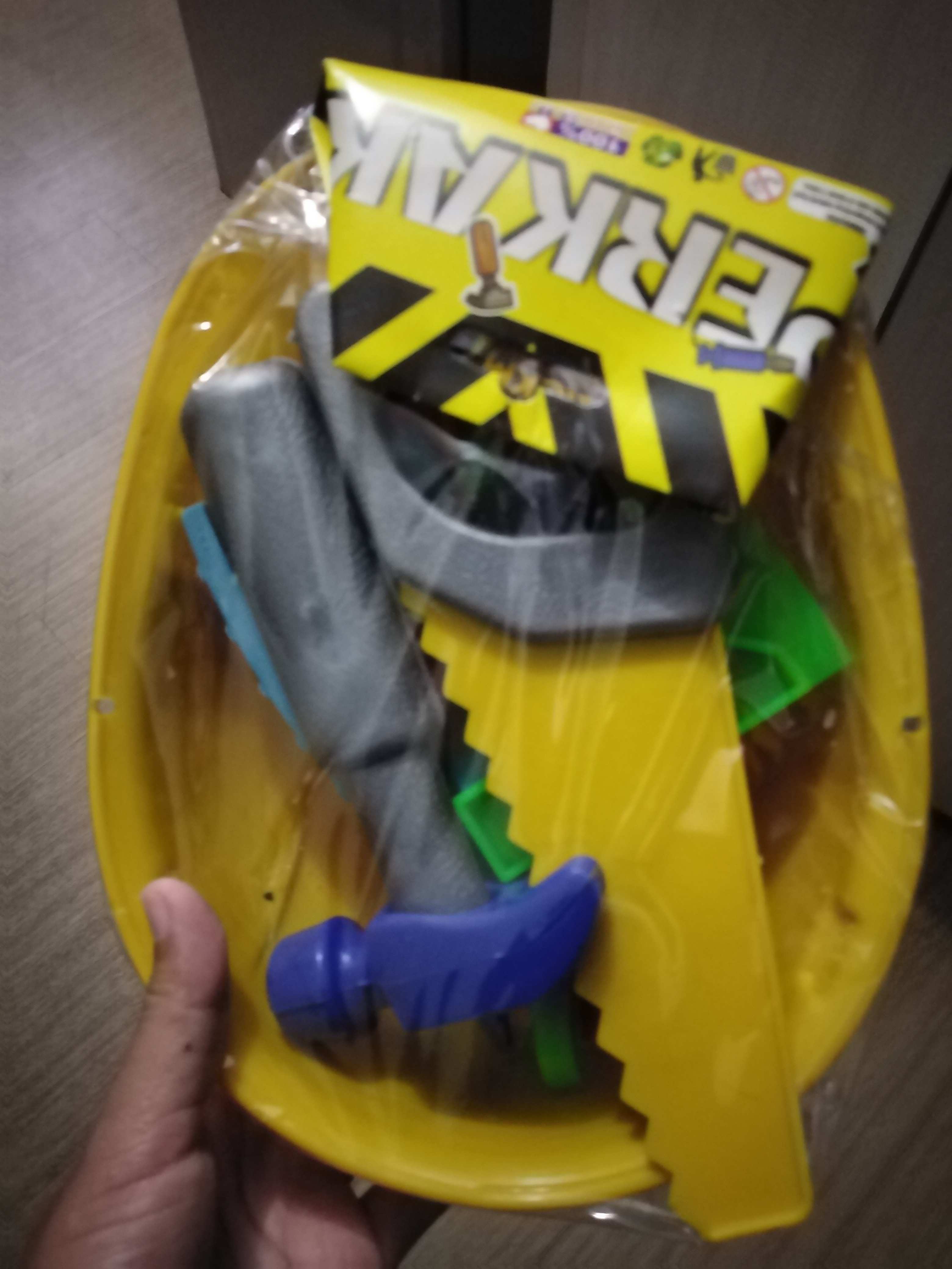 Mainan Helm Konstruksi Tools Perkakas Alat Tukang