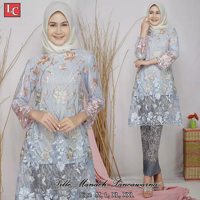 Setelan Kebaya Tunik Tille Warna Baby Blue Mix Plisket / Kebaya Modern
