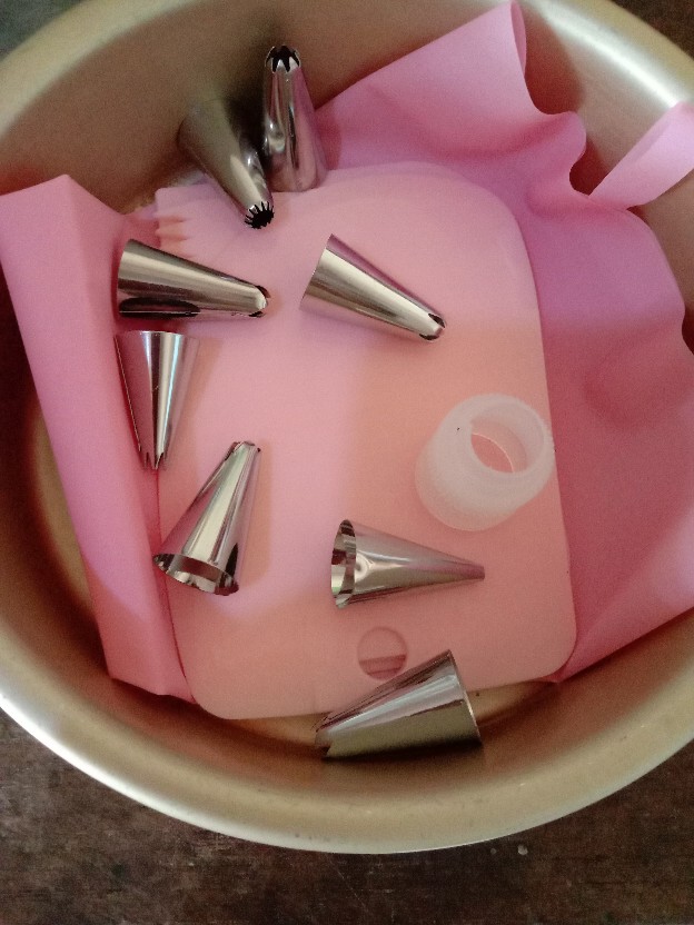 14 Pcs/set Nozzle Silicone Reusable Pastry Bag Scraper Kitchen Gadgets Cookies Bakeware Accessories/icing Piping Tip Cream Diy Cake Mold Decorating Tools