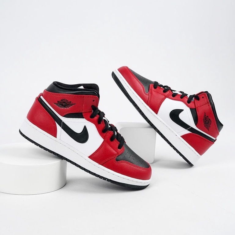 Air Jordan 1 Mid Chicago Black Toe GS