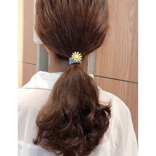 LRC Ikat Rambut Fashion Paste Flower Small Daisy Flower Head Rope A58636