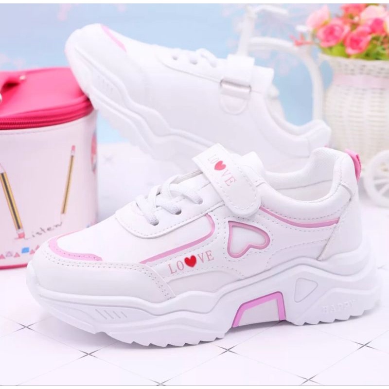 Sepatu Sneakers Anak Wanita Motif Love Termurah Terlaris/Sneakers Anak Wanita Kekinian