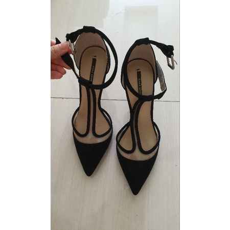 zara black suede heels