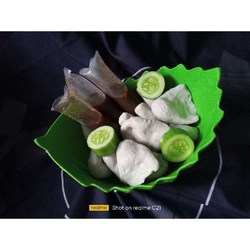 

Pempek-pempek Ranendra