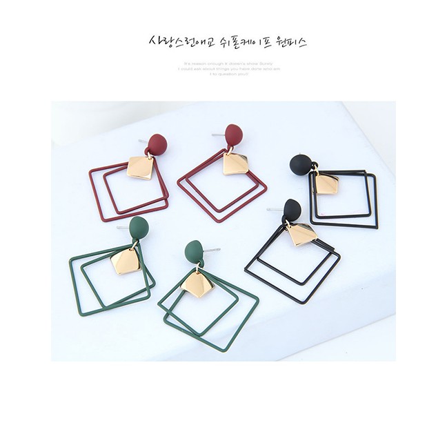 LRC Anting Tusuk Fashion Square Shape Decorated Earrings A56288