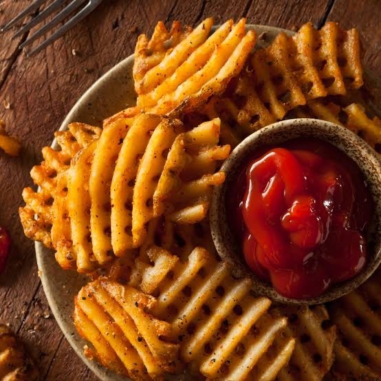 

Premium Seasoned Waffle Fries / Kentang Wafel Bumbu 1 KG