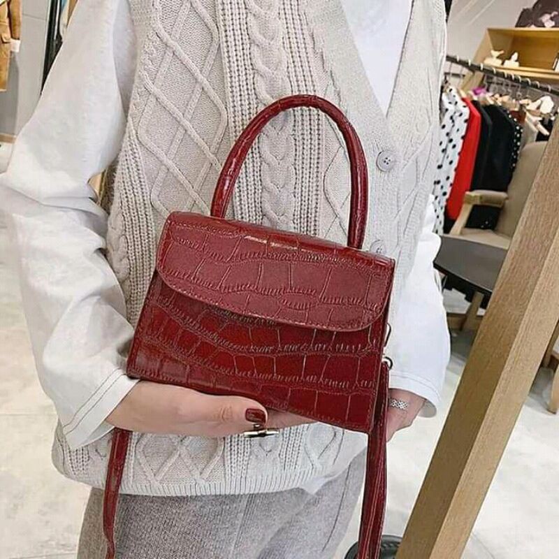 Tas slempang wanita cantik