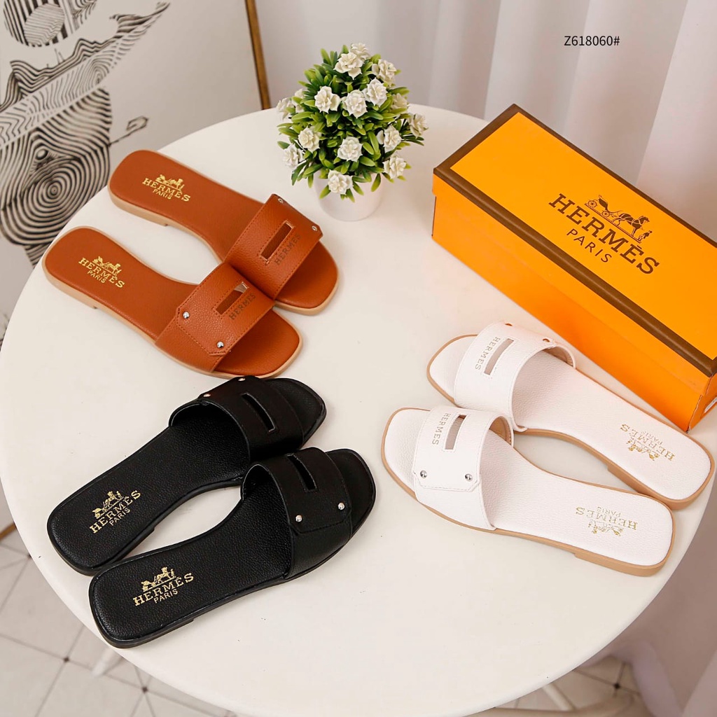 Paris Slides Sandal Wanita Z618060