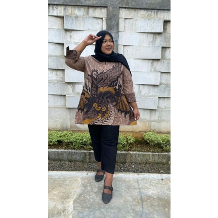 TUNIK JUMBO BIGSIZE 3L 4L 5L XXXXXL LD 120 130 140 LENGAN BELAH VARIASI SUPPORT BUSUI RISLETING DEPAN BATIK MOTIF ABU DAN MOCCA