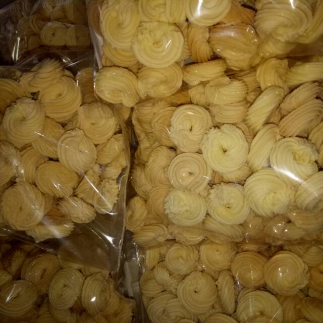 

Kue semprit lebaran