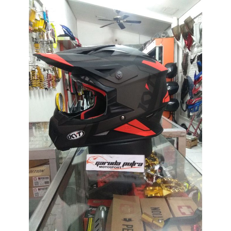 KYT CROSS  JUMPSHOT#3 BLACK MATT/GUNMET RED FLUO