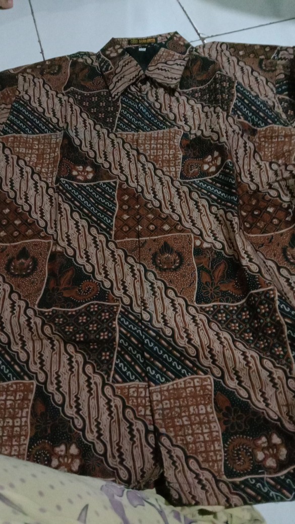 Parang Sembodo Kemeja Batik Pria Eksklusif Lengan Panjang Berfuring Batik Solo Katun Primisima
