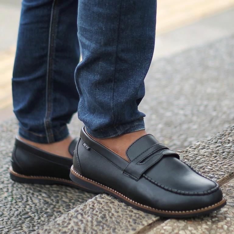 Shuffle Black | Sepatu Loafers Penny Klasik Vintage Klasik Ori Loafer Slip Footwear | FORIND x Reyl