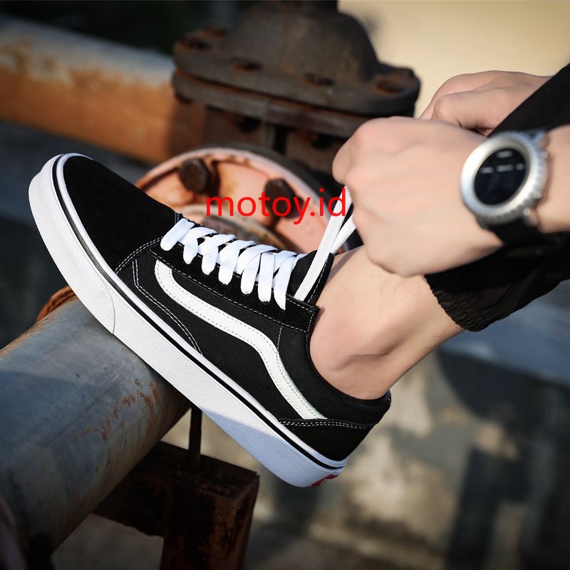  SEPATU  VANS  AUTHENTIC FULL BLACK HITAM POLOS  WHITE PUTIH 