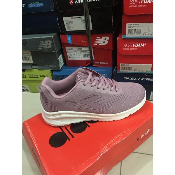 diadora acenta lilac original. sneakers diadora